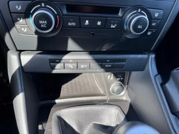 BMW X1 16 d sDrive xLine 27