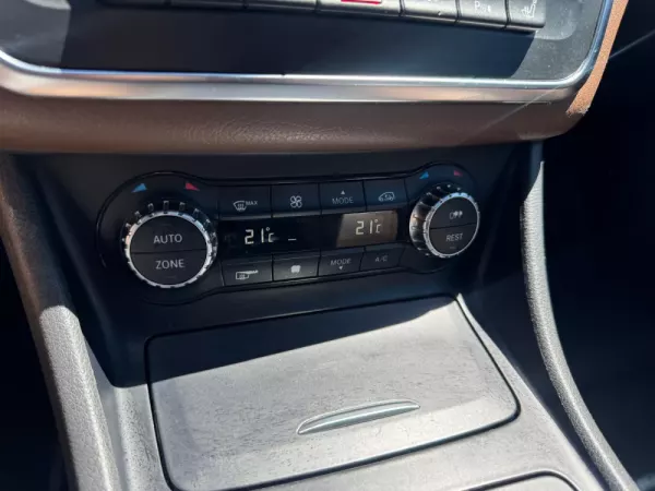 Mercedes-Benz A 220 CDi BlueEfficiency Aut. 25