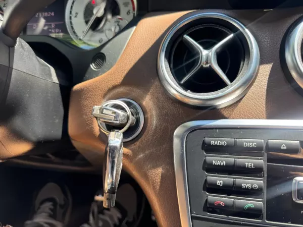 Mercedes-Benz A 220 CDi BlueEfficiency Aut. 26