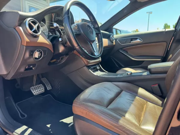 Mercedes-Benz A 220 CDi BlueEfficiency Aut. 39