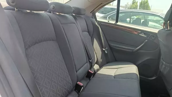 Mercedes-Benz C 220 22