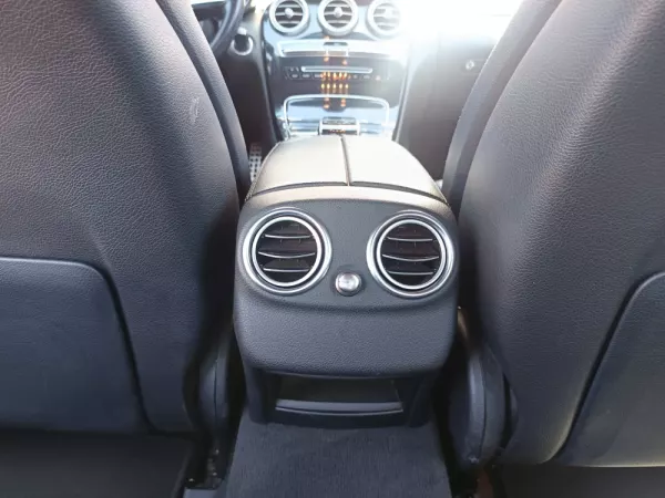 Mercedes-Benz C 300 51