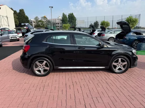Mercedes-Benz GLA 180 CDi AMG Line 2