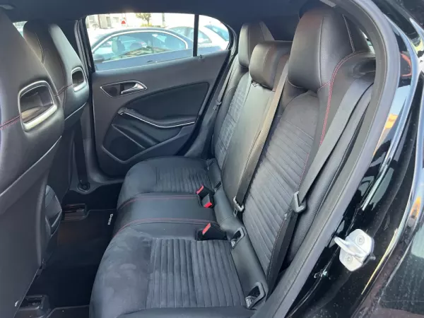 Mercedes-Benz GLA 180 CDi AMG Line 15