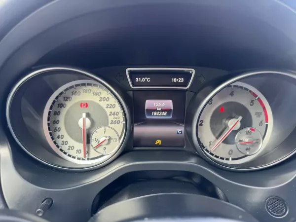 Mercedes-Benz GLA 180 CDi AMG Line 40