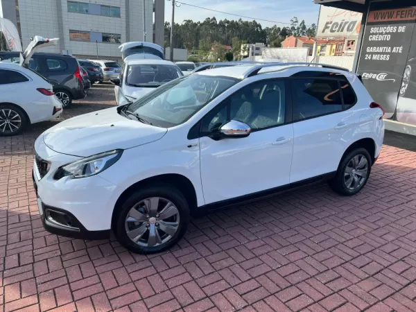 Peugeot 2008 1.2 PureTech Style 3