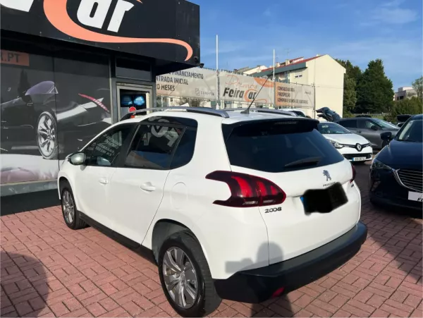 Peugeot 2008 1.2 PureTech Style 24