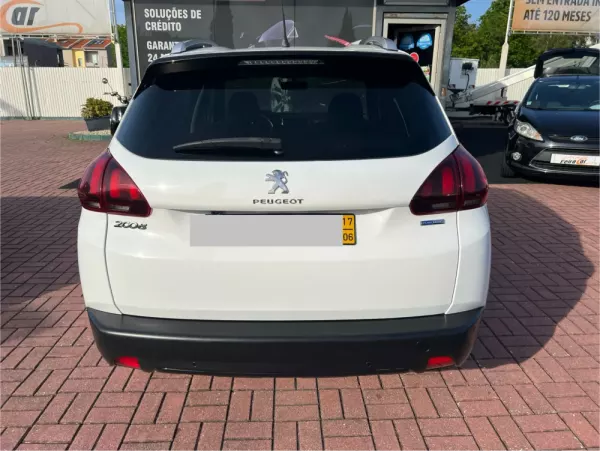 Peugeot 2008 1.2 PureTech Style 25