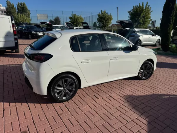 Peugeot 208 1.2 PureTech Active 27