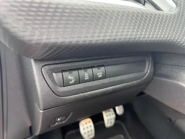 Peugeot 208 1.2 PureTech Allure 19