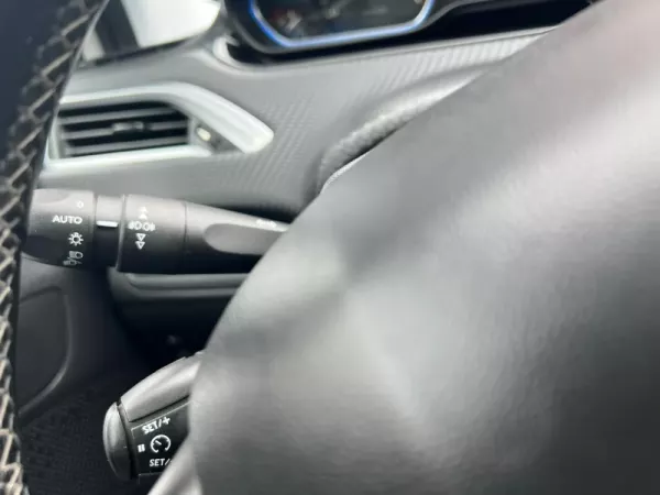 Peugeot 208 1.2 PureTech Allure 22