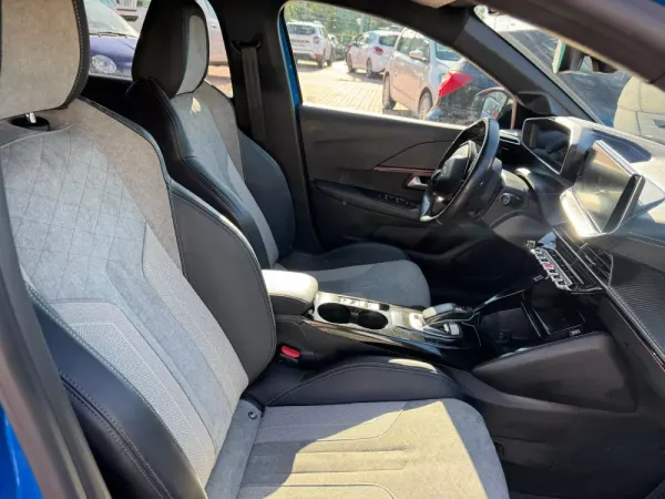 Peugeot e-208 50 kWh GT Pack 3