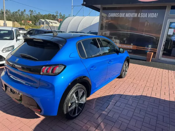 Peugeot e-208 50 kWh GT Pack 28