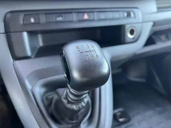 Peugeot Expert Outro 9