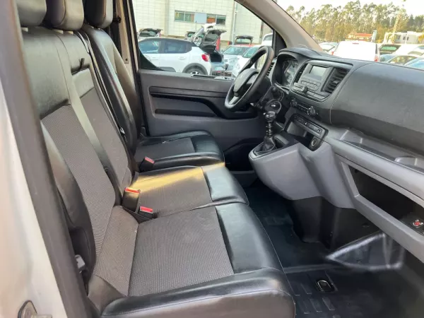 Peugeot Expert Outro 17