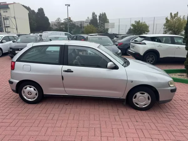 SEAT Ibiza 1.9 SDi Passion 4