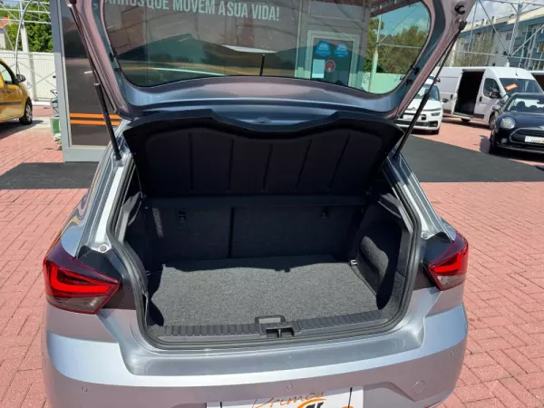 SEAT Ibiza 1.0 TSI FR DSG 26