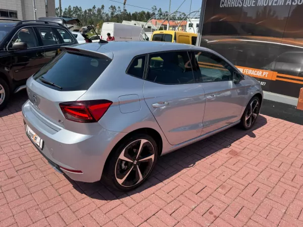 SEAT Ibiza 1.0 TSI FR DSG 33