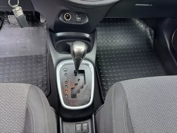 Toyota Yaris 1.5 HSD Comfort+Navi 21