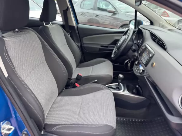 Toyota Yaris 1.5 HSD Comfort+Navi 42