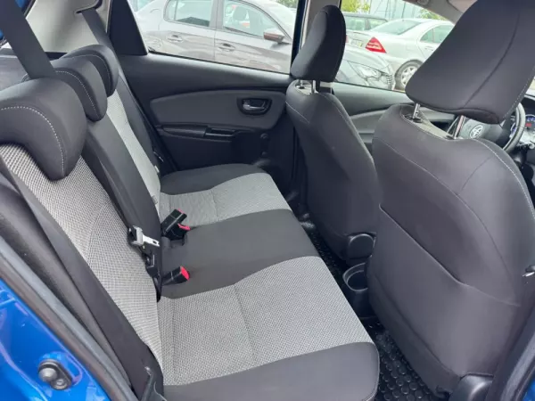 Toyota Yaris 1.5 HSD Comfort+Navi 44