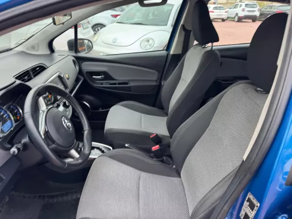 Toyota Yaris 1.5 HSD Comfort+Navi 51