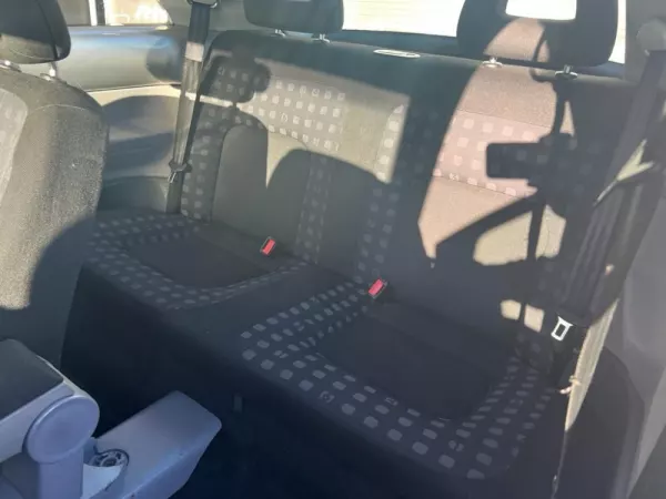 Volkswagen New Beetle 1.9 TDi Highline 4