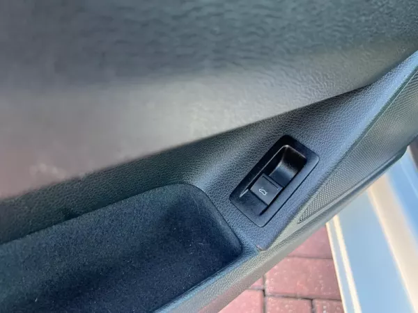 Volkswagen Scirocco 2.0 TDI 19