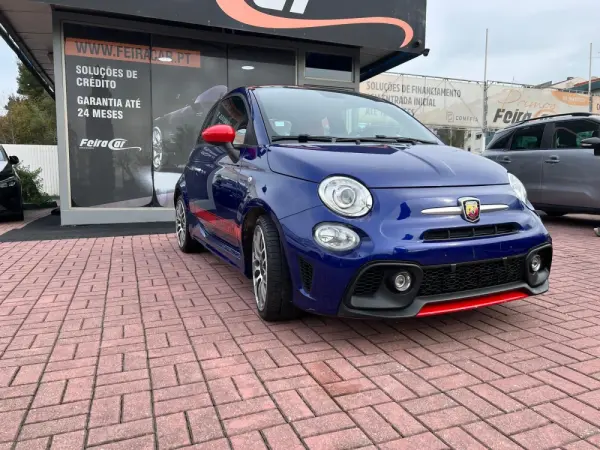 Abarth 500e C Outro 2