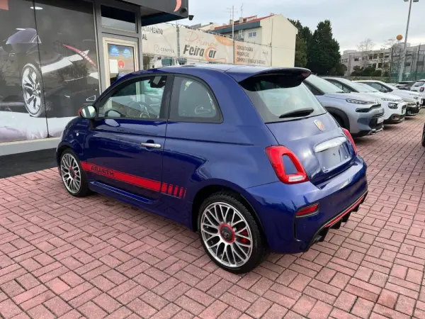 Abarth 500e C Outro 36