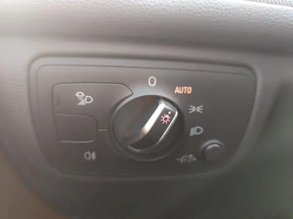 Audi A6 Avant 3.0 TDi V6 Business Line Sport S tronic 19