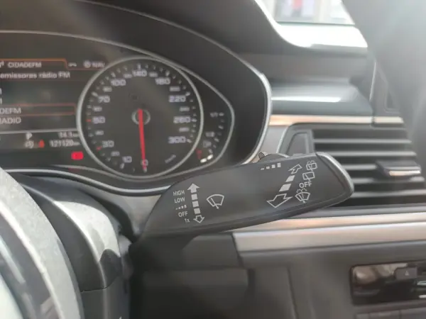 Audi A6 Avant 3.0 TDi V6 Business Line Sport S tronic 23