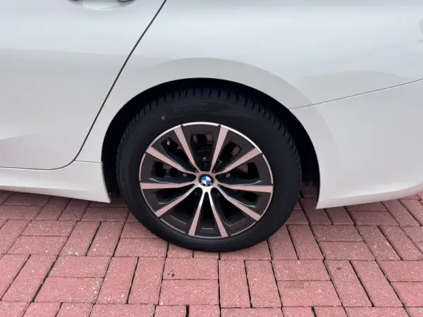 BMW 320 d Touring Auto 7