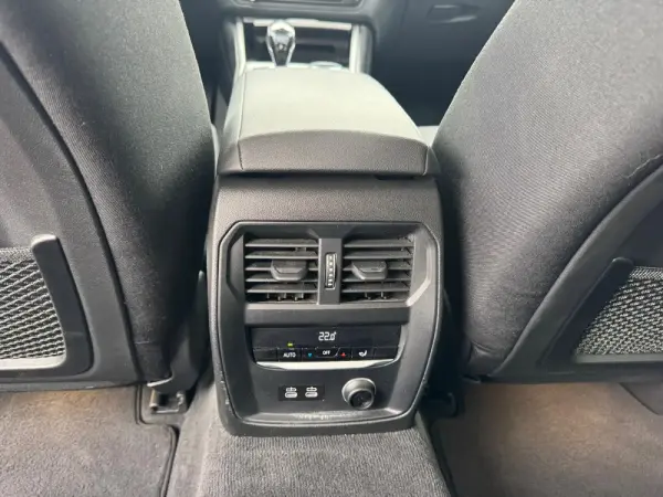 BMW 320 d Touring Auto 14