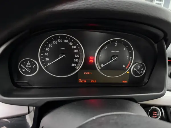 BMW X5 25 d sDrive 9