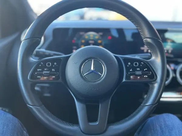 Mercedes-Benz B 180 d 8G-DCT Style 17