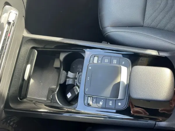 Mercedes-Benz B 180 d 8G-DCT Style 38