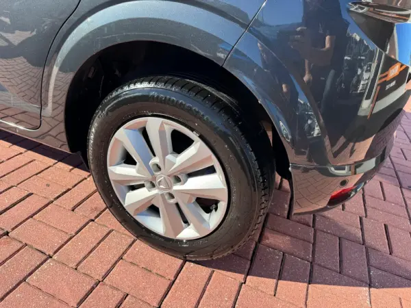 Dacia Sandero 1.0 SCe Comfort 9