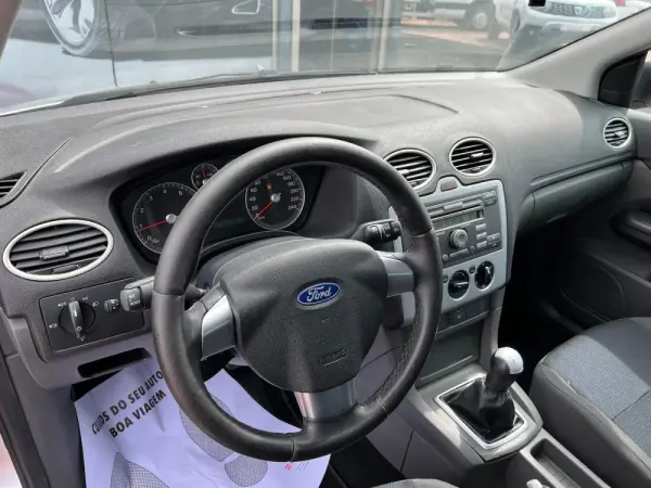 Ford Focus 1.4 16V Trend 19