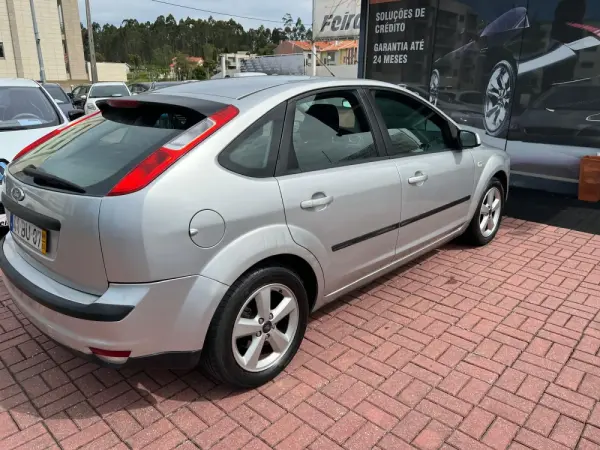 Ford Focus 1.4 16V Trend 22