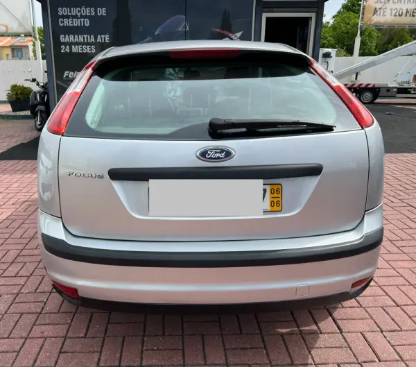 Ford Focus 1.4 16V Trend 24