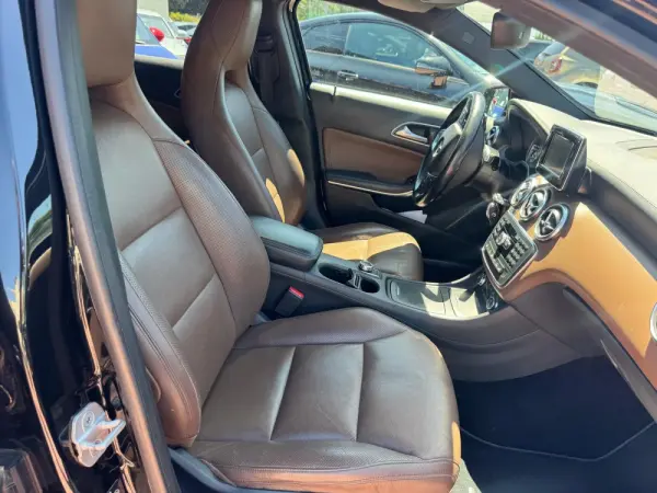 Mercedes-Benz A 220 CDi BlueEfficiency Aut. 11