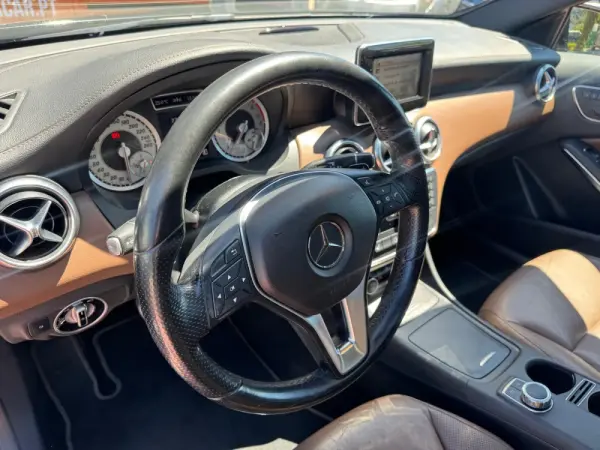 Mercedes-Benz A 220 CDi BlueEfficiency Aut. 30