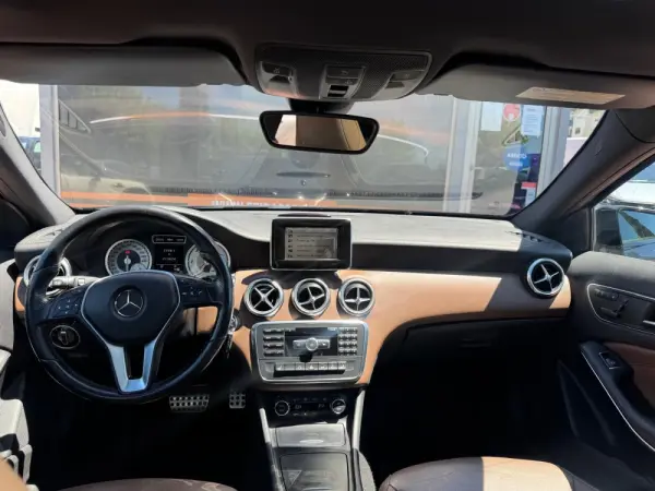 Mercedes-Benz A 220 CDi BlueEfficiency Aut. 32