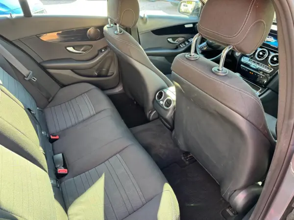 Mercedes-Benz C 200 d Business Solutions 32