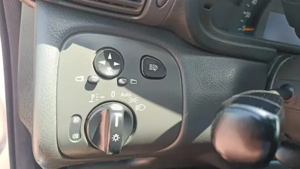 Mercedes-Benz C 220 Elegance 9