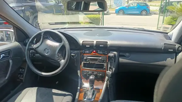 Mercedes-Benz C 220 Elegance 28