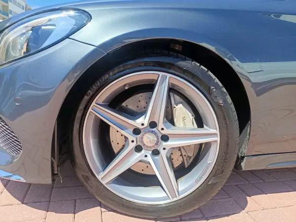 Mercedes-Benz C 300 BlueTEC Hybrid AMG Line 5