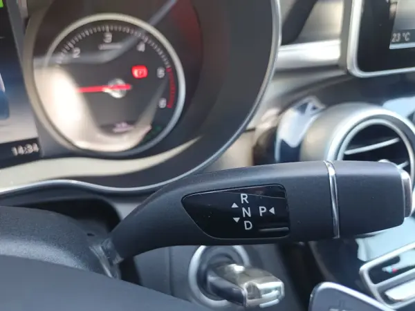 Mercedes-Benz C 300 BlueTEC Hybrid AMG Line 27