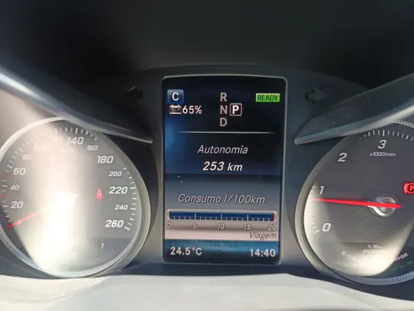 Mercedes-Benz C 300 BlueTEC Hybrid AMG Line 36